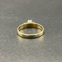 Ladies 9ct Yellow Gold Cubic Zirconia Ring