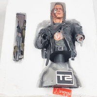 Sideshow T-800 Battle Damaged Mini Bust T2 Terminator Figure 59/1000