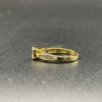 Ladies 18ct Yellow Gold Natural Diamond Ring