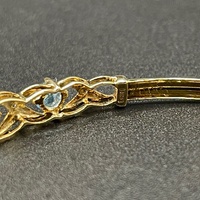 Ladies 9ct Yellow Gold Blue Stone Trifari Bangle