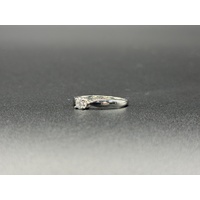 Ladies 10ct White Gold Diamond Engagement Ring