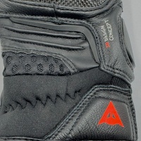 Dainese Carbon 4 Short Cuff Riding Gloves Size S (8) – Protective Motorcycle Racing Gloves