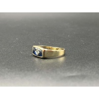 Mens 9ct Yellow Gold Blue Gemstone & CZ Ring