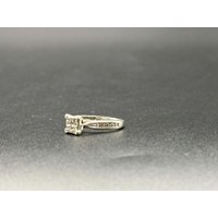 Ladies 9ct White Gold Diamond Cluster Ring