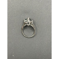 Ladies 18ct White Gold Blue Sapphire & Diamond Ring