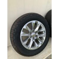 GMC Silverado 1500 Rims & Tyres Bridgestone Size 275/60/R20 x 4