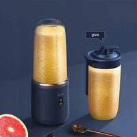 Portable Electric Blender Juicer & Smoothy, USB Rechargeable Multi-Function (NEW)