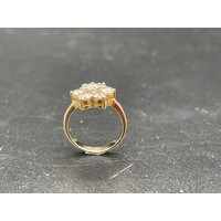 Ladies 18ct Yellow Gold Diamond Flower Ring (Pre-Owned)