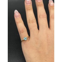 Ladies 9ct Yellow Gold Blue Gemstone Ring (Pre-Owned)
