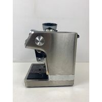 DeLonghi La Specialista Coffee Espresso Maker Machine with Attachments