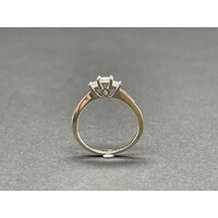 Ladies 9ct White Gold Diamond Ring (Pre-Owned)