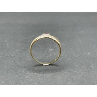 Ladies 9ct Yellow Gold Red Gemstones Ring