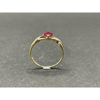 Ladies 9ct Yellow Gold Red Gemstone Ring