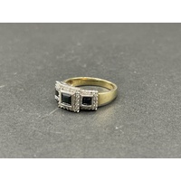 Ladies 10ct Yellow Gold Blue Sapphire and Diamonds Ring