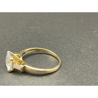 Ladies 9ct Yellow Gold Cubic Zirconia Ring