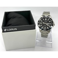 Lorus Mens Stainless Steel Analog Watch Black Dial Day Date 10BAR WR Boxed