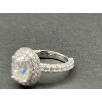 Ladies 925ct Sterling Silver Moissanite Diamond Ring