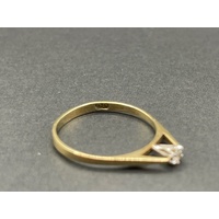 Ladies 9ct Yellow Gold Single Diamond Ring