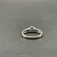 Ladies 18ct White Gold Diamond Cluster Ring