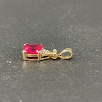 Ladies 9ct Yellow Gold Red Gemstone Pendant