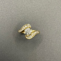 Ladies 18ct Yellow Gold Natural Diamond Engagement Ring