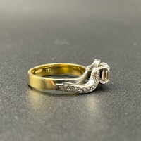 Ladies 18ct Yellow Gold Natural Diamond Ring