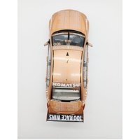 Classic Carlectables 1:18 Craig Lowndes 100 Race Wins Holden VF Commodore