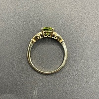Ladies 10ct Yellow Gold Green Gemstone & Diamond Ring