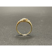 Ladies 9ct Yellow Gold Natural Diamond Ring