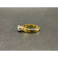 Ladies 18ct Yellow Gold Diamond Ring