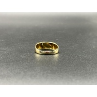 Mens 9ct Yellow Gold Diamond Signet Ring