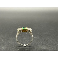Ladies 18ct White Gold Green Gemstone & Diamond Ring