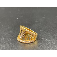 Ladies 18ct Yellow Gold Flower Design CZ Ring (Pre-Owned)