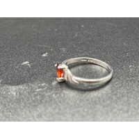 Ladies Solid 9ct White Gold Red Gemstone Ring High-Quality Fine Jewellery