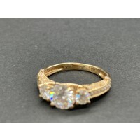 Ladies 10ct Yellow Gold Moissanite Stone Ring (Pre-Owned)