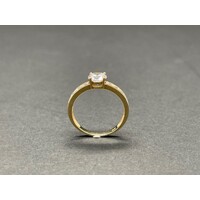 Ladies 9ct Yellow Gold CZ Stone Ring (Pre-Owned)