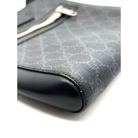Gucci GG Supreme Black Small Messenger Bag with Entrupy COA (Pre-owned)