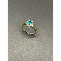 Ladies 9ct Yellow Gold Green Gemstones and Diamonds Ring
