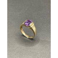 Ladies 9ct Yellow Gold Purple Gemstone Ring