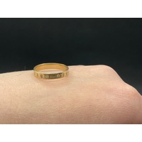 Ladies 9ct Yellow Gold Star Pattern Ring