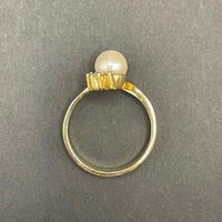 Ladies 18ct Yellow Gold White Pearl Diamond Ring