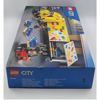 LEGO City Delivery Truck 60440 1061pcs Forklift Minifigures Ages 8+