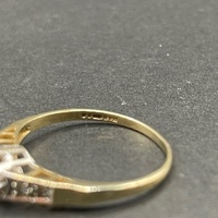 Ladies 9ct Yellow Gold Cubic Zirconia Ring