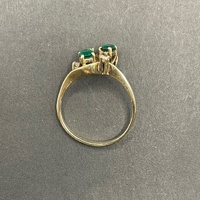 Ladies 9ct Yellow Gold Green Gemstone and Diamond Ring
