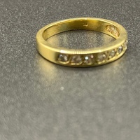 Ladies 18ct Yellow Gold Natural Diamond Band Ring