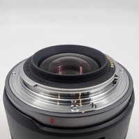 Large View Canon RF 24mm f/1.8 Macro IS STM Lens