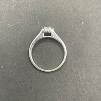 Ladies 18ct White Gold Diamond Cluster Ring