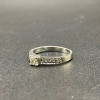 Ladies 18ct White Gold Natural Diamond Ring