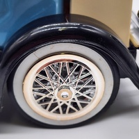 Jim Beam 1934 Duesenberg Model J Vintage Car Decanter 1980s