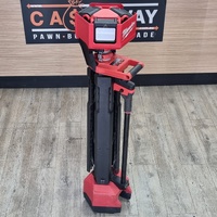 Milwaukee 18V 150W Battery and Electric Power LED Light with Tripod Stand